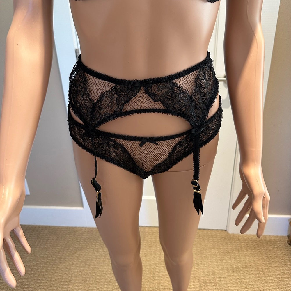 Agent Provocateur Iyla Suspenders Garter size 4
